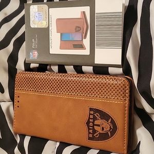 Brand new NFL Raiders leather Galaxy S-10 folio case
